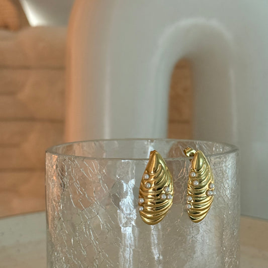 Pearl Hues Earrings