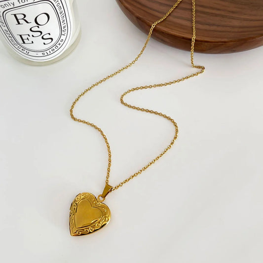 Memory lane - Photo Necklace